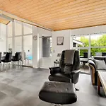 別荘 Cozy Home In Vestervig With Sauna