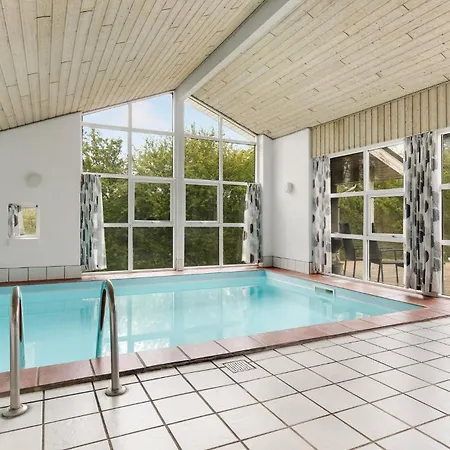 4 Bedroom Lovely In