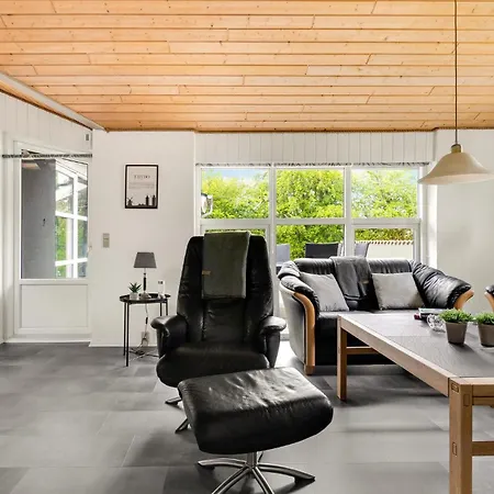 Сasa de vacaciones 4 Bedroom Lovely In Vestervig