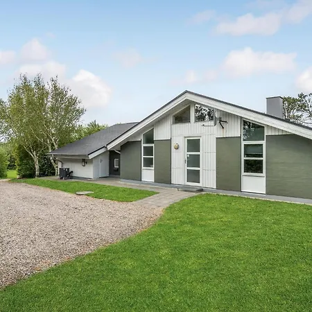 別荘 Cozy Home In Vestervig With Sauna